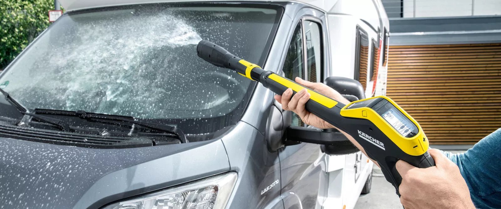 Wohnmobil und Wohnwagenreinigung - Flexclean GmbH - Abteilung Karcher Flexstore